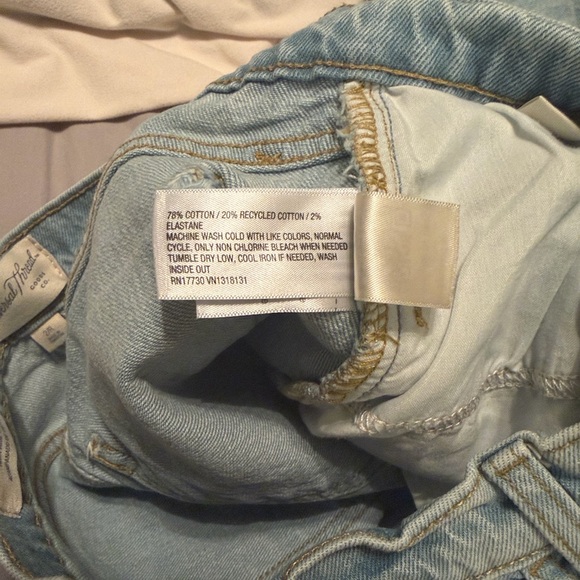 High-Rise Flare Jeans - Light Wash 2 - Picture 6 of 6